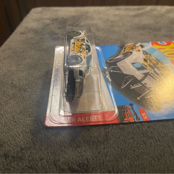 "🥦5/$25🥦". Hot Wheels 2005 Ford Mustang - Picture 2 of 5